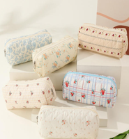 Tas Makeup Bunga Tiga Bagian Kapasitas Besar Tas Penyimpanan Kosmetik Tas Tangan Tas Perjalanan Portabel