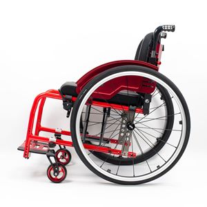 Fauteuil roulant manuel Shi Peng WI5805 rouge, sportif, pliable, léger, avec mécanisme de déverrouillage rapide pour une utilisation active - Product Image 2
