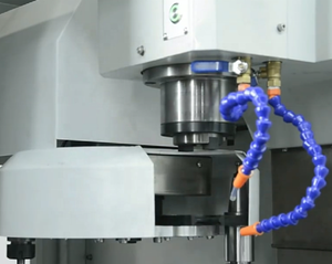 XH7121 Mini CNC Leichtmetall bearbeitungs prozess Maschinen verarbeitung Flache Oberflächen löcher Hohe Qualität und Genauigkeit Günstiger Preis - Product Image 5