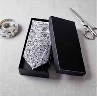 Boîte cadeau rigide en carton noir avec couvercle et base, personnalisable avec logo, pour foulards et accessoires pour hommes