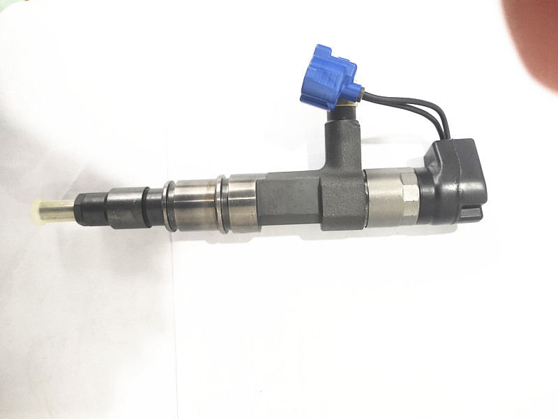 diesel engine assembies fuel common rail injector 0445120095