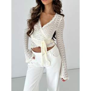 Haut court en dentelle transparente à manches longues pour femme, col en V, style Y2K, respirant, blanc, personnalisé 2026 - Product Image 5