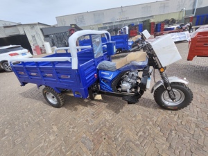 Motocicleta <span class=keywords><strong>de</strong></span> <span class=keywords><strong>Tres</strong></span> <span class=keywords><strong>Ruedas</strong></span> a Gasolina con Sidecar, Motocicleta <span class=keywords><strong>de</strong></span> Carga con Carrocería Abierta y Alta Capacidad <span class=keywords><strong>de</strong></span> Carga - Product Image 3