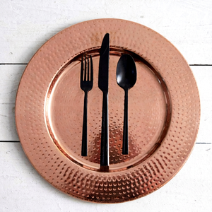 Assiette de Présentation Écologique en Cuivre Micro-Frantée, Bordure Extérieure à Texture Fine, Faite à la Main, Vaisselle Durable pour Banquets Hôteliers - Product Image 1