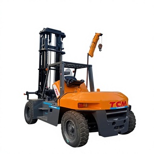 Montacargas Diésel TCM de 10 Toneladas 4X4 para Terreno Accidentado con Neumáticos y Mástil de Tres Etapas, Usado en Plantas de Manufactura - Product Image 1