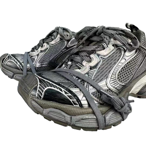 Chaussures de sport unisexes de style italien moderne, grandes tailles, légères, confortables, baskets plates à semelle souple, rehaussantes, à lacets, en maille - Product Image 1