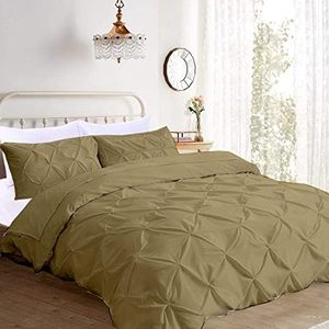 Classic Red Quilted Duvet Cover Set 4 Piece Polyester <b>Bedding</b> Home Use Washable Solid Pattern - Product Image 4