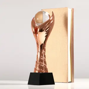 Troféu de resina de ouro, prata e cobre personalizado, grupo de concorrência de futebol e basquete, confecção de asas voadoras, jogos