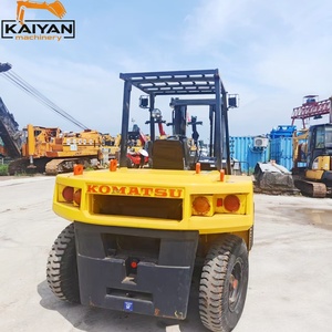 รถยกดีเซลญี่ปุ่นยี่ห้อโคมัตสุ รุ่น FD70-6 ขนาด 7 ตัน พร้อมชุดเปลี่ยนทิศทางไฮดรอลิก  เสากระโดงสองตอน เครื่องยนต์เดิม ยางตัน - Product Image 2
