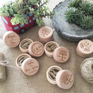 Boîte à alliances en bois massif gravée au laser avec logo personnalisé, style rustique, pour Monsieur et Madame, boîte à souvenirs, boîte à alliances de fiançailles - Product Image 4