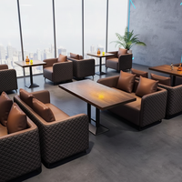 Ensemble de mobilier de bar commercial au design industriel : table et chaises pour bar, taverne, restaurant, salon de thé, café