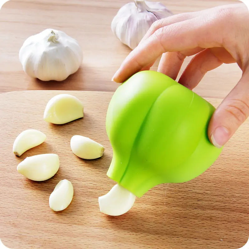 T1545 Silica Gel Garlic Peeler To Peel The Garlic By Hand To Remove The Peeler Machine Creative Kitchen Gadget