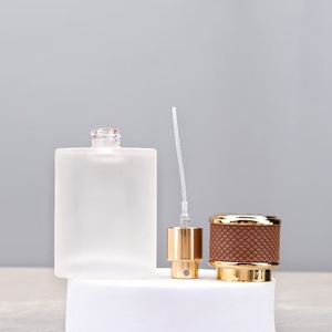 Rectangle Glass Perfume <b>Bottle</b> Frost Finish Screw Cap Luxury Design 30ml 50ml 100ml <b>Empty</b> <b>Spray</b> <b>Bottle</b> - Product Image 4