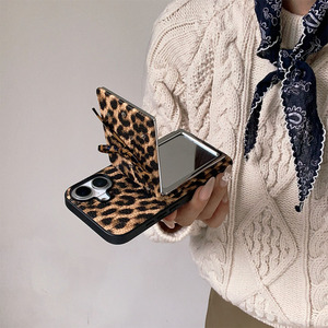 Étui de téléphone en cuir à imprimé léopard avec nœud papillon pour iPhone, étui à rabat avec porte-cartes miroir, protection pour femme - Product Image 4