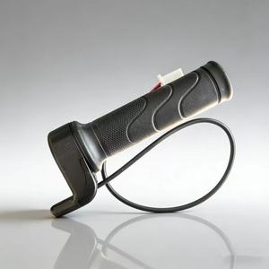 Poignée d'accélérateur universelle pour vélos électriques, tricycles électriques et motos, accessoires de commande de vitesse - Product Image 1