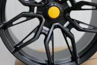 MN Forged kustom Split berbicara Pusat kunci roda untuk Ferrari SF90 F8
