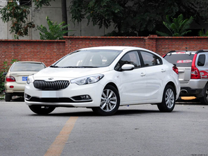 <span class=keywords><strong>Kia</strong></span> K3 d'<span class=keywords><strong>occasion</strong></span> haut de gamme 2015, économique en carburant pour la conduite en ville, prix abordable, disponible dès maintenant. - Product Image 2