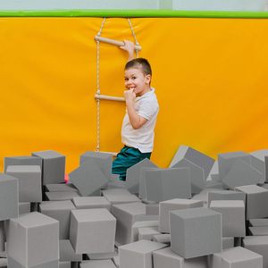 Wanfeng nhà máy của mềm chơi Cube bọt-trampoline miếng bọt biển nhảy bọt Pit khối ngoài trời sử dụng nguồn cung cấp mật độ cao đồ nội thất bọt - Product Image 2
