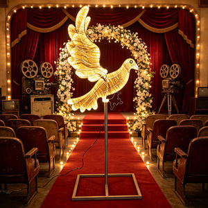 Décoration lumineuse en forme d'oiseau texturé transparent avec cadre en fil blanc froid, revêtement anti-poussière, accessoire de photomaton de mariage, éclat blanc doux, complément - Product Image 1