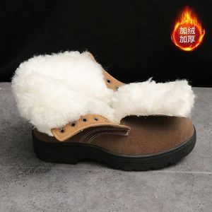 Botas de nieve para hombre, de cuero vacuno, forradas de lana, cálidas, de caña alta, para trabajo al aire libre en clima frío. - Product Image 5