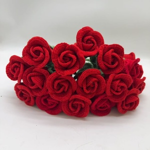 Rose all'uncinetto fatte a mano in filato di cotone, steli morbidi, ecologici, lavabili, colore personalizzabile, regali per laurea, Halloween, festività. - Product Image 6