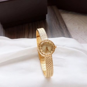 Montre à quartz pour femme avec cadran rond en laiton de luxe, décorée de diamants, logo personnalisé, cadeau pour filles - Product Image 1