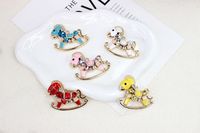 Pendentif Cheval Goutte d'Huile en Alliage de Zinc Électroplaqué avec Cristal, Breloque pour Grille d'Aération de Voiture et Rétroviseur, Accessoire de Sac Tendance pour Femme de Bureau