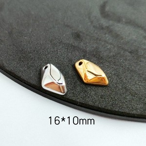 ของเล่นเด็กชุดเรขาคณิตสีทองคลาสสิก |   จี้สแตนเลสชุบทอง 18K PVD สำหรับทำเครื่องประดับ DIY |   โมเดิร์น แอบสแตรก ลัคกี้ - Product Image 6