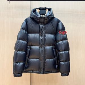 Doudoune classique noire avec badge, veste polyvalente à capuche, confortable, chaude et résistante au froid, pour hommes et femmes - Product Image 3