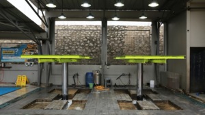 Elevador Hidráulico de Dos Columnas para Autos Sato SL-60 de 6 Toneladas, Equipo de Garaje con Altura de Elevación de 1740 mm para Estacionamiento - Product Image 3