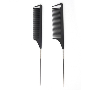 Peines de cola puntiaguda de fibra de carbono estilista, perfectos para separar y desenredar el cabello - Product Image 1