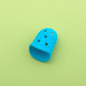 Protège-doigts en silicone bleu rose en forme de cône, accessoire de fumage en plastique - Product Image 2