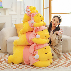 Peluche Animale di Cartone Animato, Bambola Carina, <span class=keywords><strong>Winnie</strong></span> the <span class=keywords><strong>Pooh</strong></span> Sdraiato, Giocattolo di Peluche all'Ingrosso per Macchine a Pinza e Sale Giochi - Product Image 1