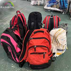 กระเป๋าเป้สะพายหลังมือสองสำหรับผู้ใหญ่ ยี่ห้อ Ukay Mixed Clean คุณภาพดี เกรด A <span class=keywords><strong>ของ</strong></span>แท้  กระเป๋าใส่แล็ปท็อป  คัดแ<span class=keywords><strong>ยก</strong></span>ในถุง  <span class=keywords><strong>ขาย</strong></span>ส่งจำนวนมาก สต็อกส่งออก กระเป๋ามือสอง - Product Image 1