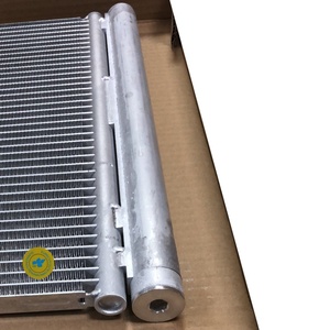 Condenseur de climatisation pour BUICK REGAL CHEVROLET Malibu 23225996 23299700 84005713 84139370 84139372 23422347 84005712 23299699 84308409 - Product Image 4