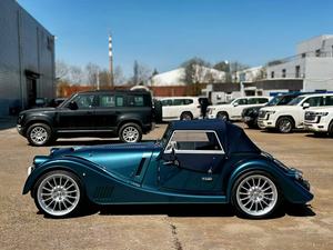 Morgan Plus sáu hộp số tự động 8 cấp với chế độ thủ công Tốc độ tối đa là 267 km/h - Product Image 2