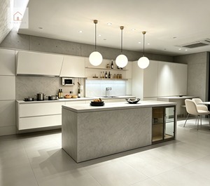 XINGRUO Mobili da <span class=keywords><strong>Cucina</strong></span> di Lusso su Misura in Noce, Vetrine Premium, Arredamento <span class=keywords><strong>Cucina</strong></span> di Alta Gamma a Forma di U - Product Image 2