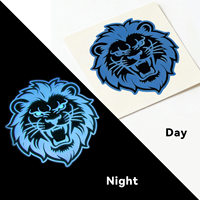Autocollant personnalisé lumineux dans le noir, découpé sur mesure, étiquette décorative en vinyle, autocollant lumineux imperméable de couleur, marque de premier plan PT
