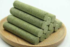 Bâtonnets de gazon pour chat lyophilisés favorisant la digestion et éliminant les boules de poils, vente en gros d'usine, OEM/ODM, friandises pour animaux de compagnie - Product Image 4