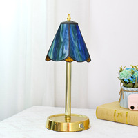 Nordique moderne luxe décor à la maison lampe de table rechargeable vitrail hôtel chevet pas cher nordique moderne lampe de table