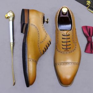 Chaussures de ville décontractées de luxe originales à bout carré, en cuir véritable de couleur claire, avec détails sculptés, à lacets, antidérapantes et respirantes - Product Image 3