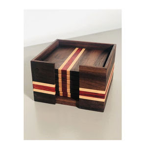 Nouveauté : Ensemble de sous-verres en bois faits à la main de haute qualité, forme carrée, finition polie, style tendance, décoration de table à manger, personnalisable - Product Image 1