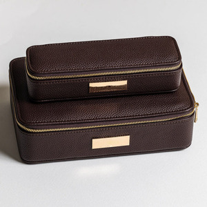 กล่องอุปกรณ์เย็บปักถักร้อยขนาดใหญ่ ชุดเย็บผ้า ชุดอุปกรณ์เย็บปักถักร้อยแบบพกพา กล่องใส่เครื่องสำอางและแปรงแต่งหน้าหนังสั่งทำพิเศษ - Product Image 4