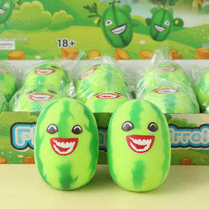 Juguete de descompresión musical de frutas transfronterizo, muñeco de simulación de sandía, juguete creativo de frutas y verduras para amasar, unisex para oficina - Product Image 1