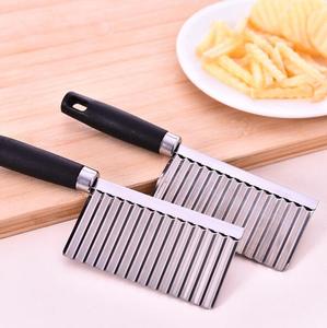 Couteau à éplucher les légumes et fruits en acier inoxydable O349, lame ondulée pour pommes de terre, outils de cuisine, vente en gros - Product Image 4
