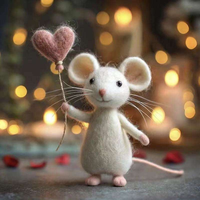 Petite poupée souris en feutre doux et durable en forme de cœur, avec rose et lettre d'amour, jouet cadeau Saint-Valentin pour usage intérieur