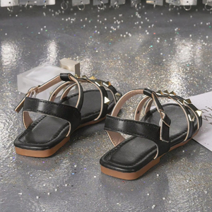 Sandalias Planas de Moda para Niñas con Tiras de Remaches Multicolor y Hebilla, Punta Cuadrada - Product Image 6