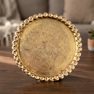 Assiette décorative ronde vintage en métal fait main avec motif végétal gravé pour cadeaux - Product Image 5