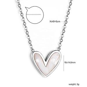 Nuevo Estilo Collar Clásico de Concha con Corazón, Joyería al por Mayor, Collar con Colgante de Cadena de Perlas de Acero Inoxidable para Mujer - Product Image 3