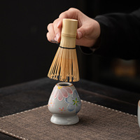 Ensemble de bol à matcha en céramique de style rétro Dehua, peint à la main, motif floral, grand format, avec support pour fouet à matcha, bol à thé, support pour fouet, pour la préparation du thé